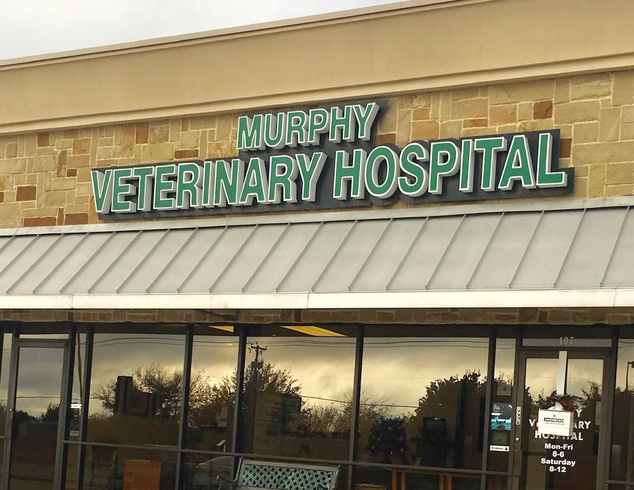 murphy-veterinary-hospital-front